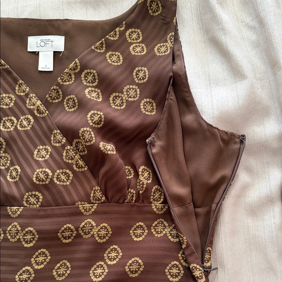 LOFT Brown Geometric Sleeveless Blouse - Picture 3 of 3